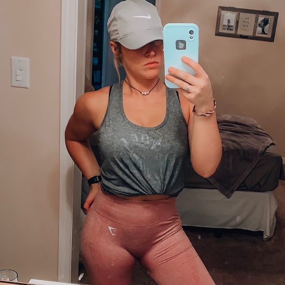 Meet your Posher, Alaynee - Picture 6 of 8